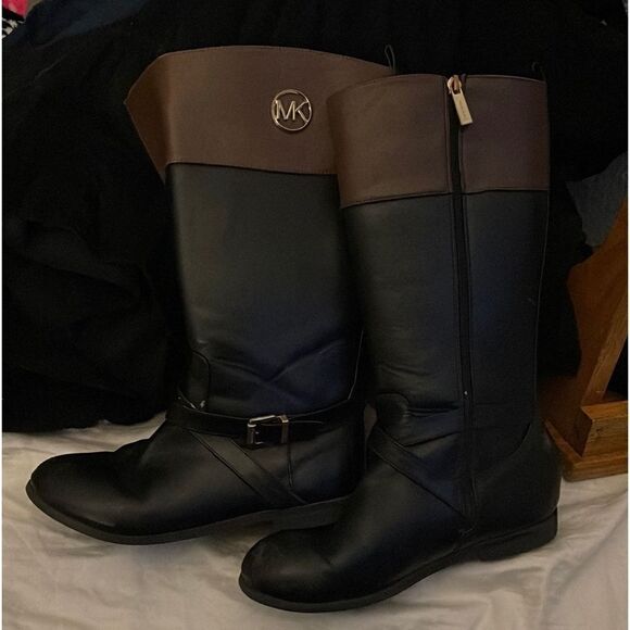 Michael Kors Emma two tone leather riding boots w/buckle/belt black sz 5 - Picture 3 of 12